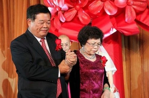 �ܵ������ų·�Ӣ��Ƭ,���زܵ������ۼ����ų·�Ӣ���˱���(2)