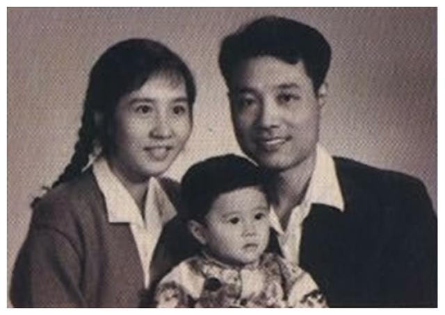 蔡国庆老婆和儿子照片,揭蔡国庆的家庭背景父母都是做什么的