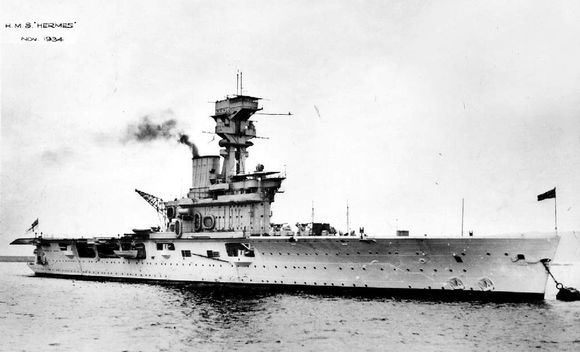 世界上第一艘航母是哪个国家的,日本有多少艘