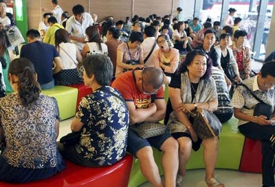 泰国机场工作人员辱骂中国游客照片,泰国女骂中国游客最新消息(2)