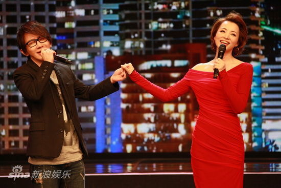 央视女主持董卿爆春晚内幕,揭秘刘谦为什么不上春晚内幕原因(2)