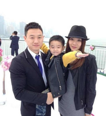 杨云产双胞胎杨威再度当爸,揭秘杨阳洋杨威杨云的豪宅图片(2)