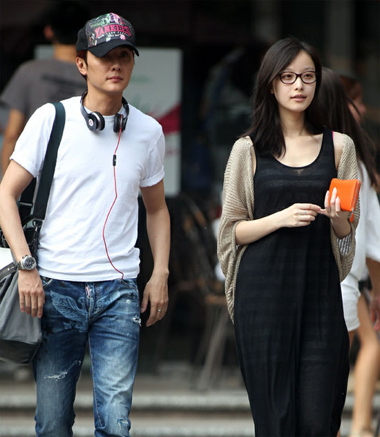 冯绍峰和倪妮分手原因曝光,揭秘冯绍峰富三代惊人背景资料图