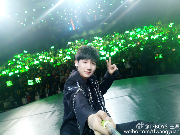 tfboys王源的女朋友是谁,tfboys王源父母家庭背景