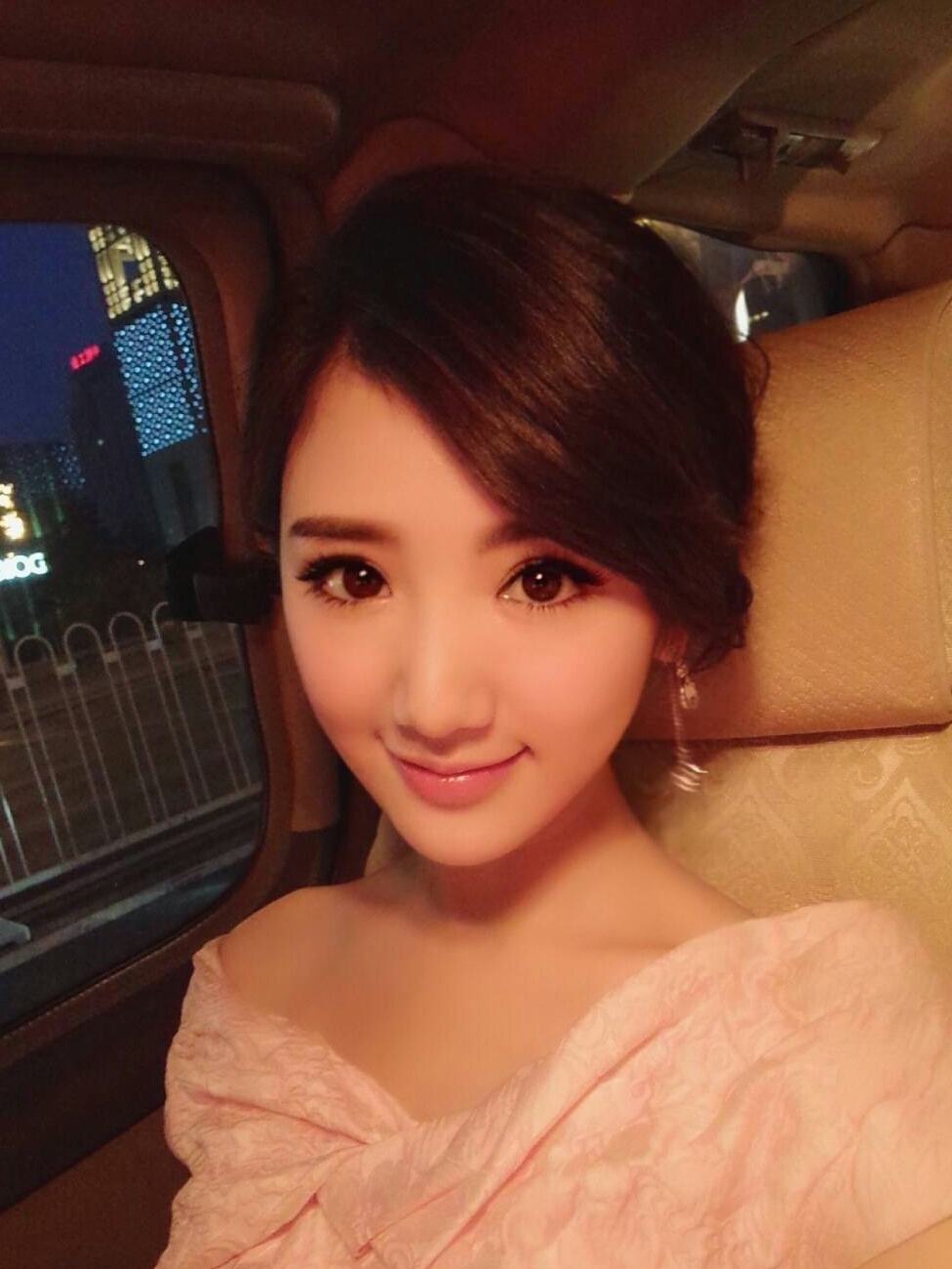 毛晓彤和男友陈翔亲密照,毛晓彤为什么喜欢陈翔原因
