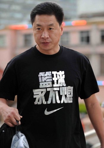李春江怎么去广厦队了年薪是多少,揭秘巩晓彬与李春江的矛盾内幕