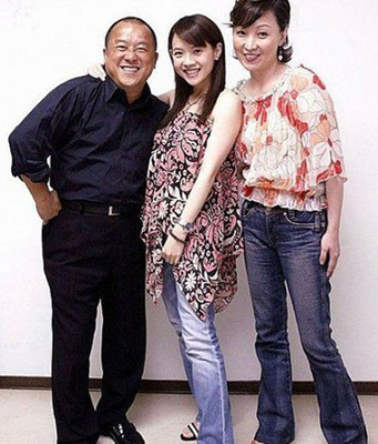 曾志伟前妻和现任妻子资料照片大起底,揭秘曾志伟在香港的地位(2)