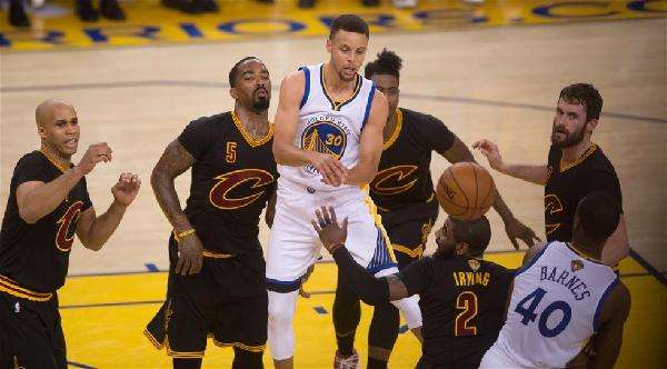 nba勇士杜兰特为什么受伤,2017nba勇士队球员最新消息(2)