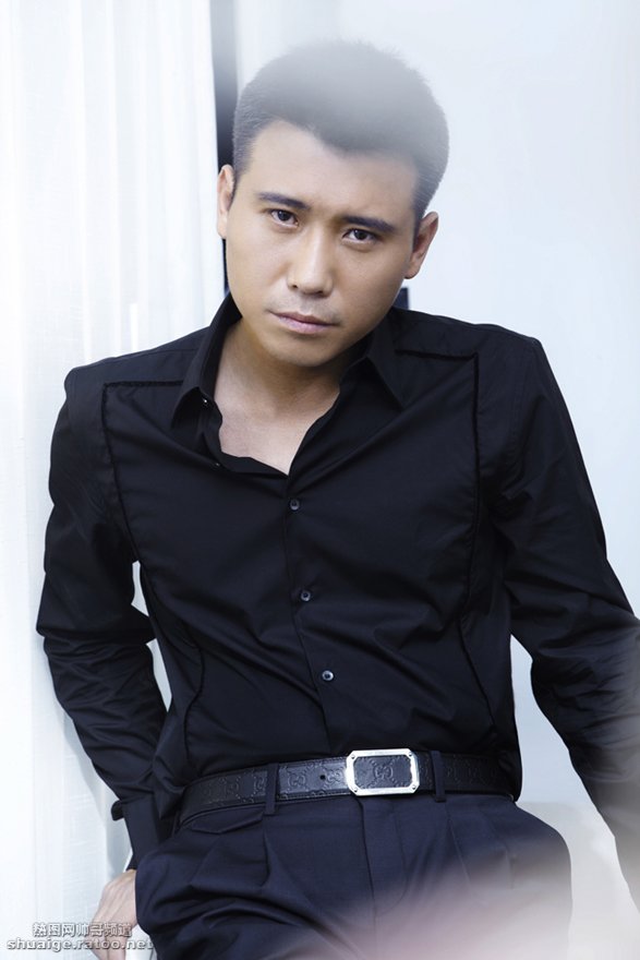 演员李乃文现实中老婆是谁,揭秘李乃文与黄曼之间到底是什么关系