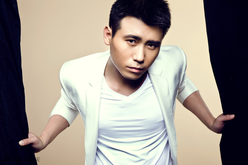 演员李乃文现实中老婆是谁,揭秘李乃文与黄曼之间到底是什么关系