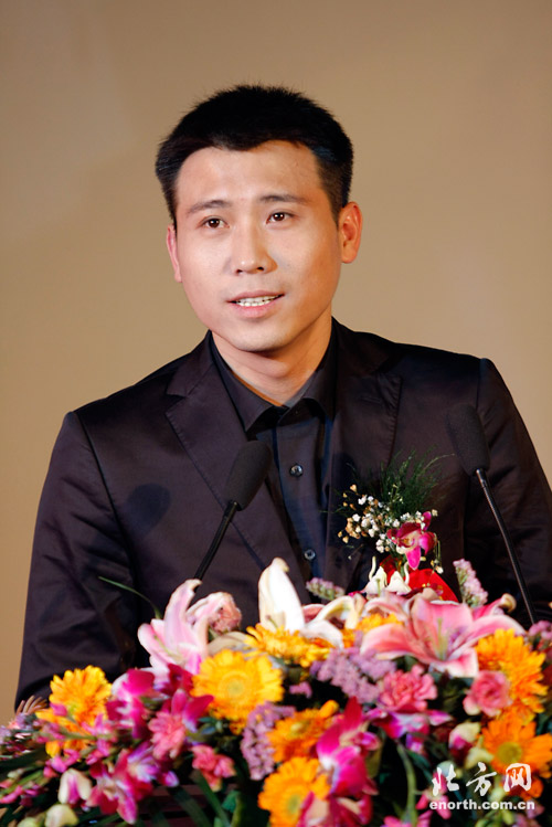 演员李乃文现实中老婆是谁,揭秘李乃文与黄曼之间到底是什么关系