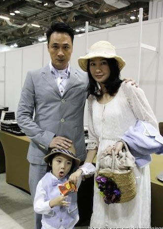 吴镇宇娶过几个老婆有几个孩子,揭吴镇宇现任老婆王丽萍资料背景