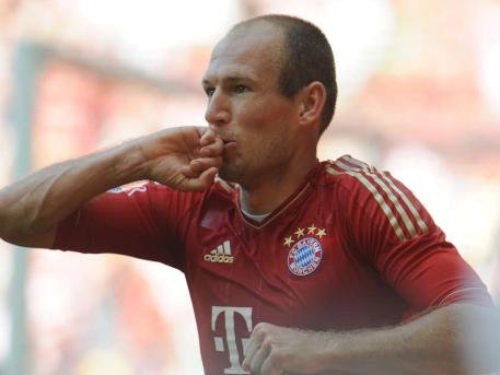 拜仁3000万加罗本报价苏牙,揭秘罗本在拜仁的