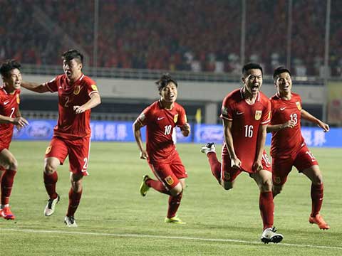 中国男足0比1不敌叙利亚被骂,为什么说国足进12强是奇迹