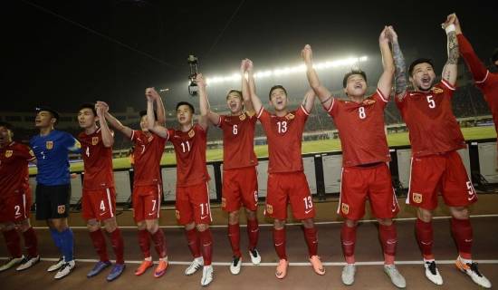 中国男足0比1不敌叙利亚被骂,为什么说国足进12强是奇迹(2)