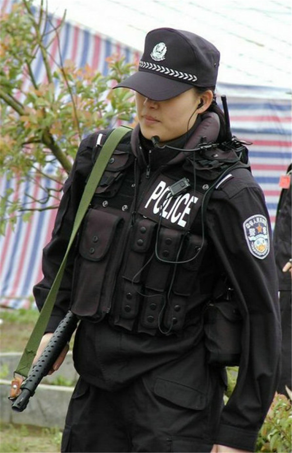 揭秘中国女特警魔鬼训练生活,美女特警真实训练照片(2)