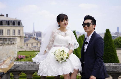 郭京飞老婆鲍莉是谁曝照片,她跟陆毅原来是这种关系。