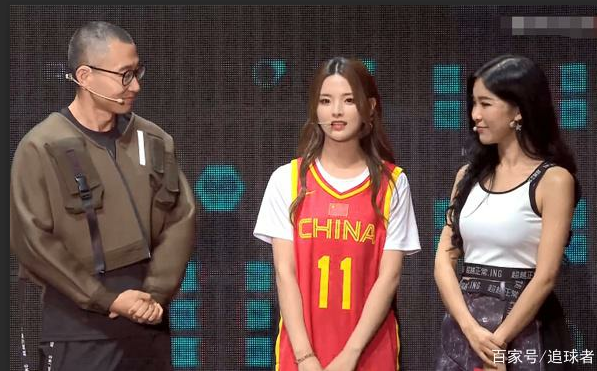 杨超越口误是怎么回事同科比配合抽签? 锦鲤杨超越怎么火的呢