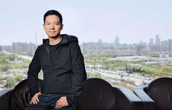 贾跃亭甘薇现状离婚没有?甘薇是独生女吗和老公闹翻为何不跑?