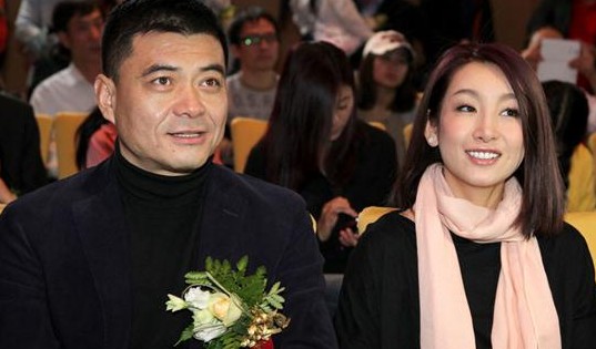 秦海璐和老公王新军孩子怎么样了,秦海璐孩子遗传病是什么原因