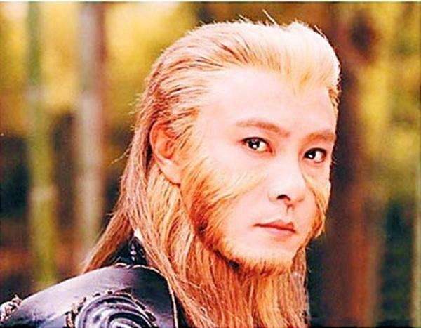 张卫健年轻时照片曝光比鹿晗还帅!张卫健为啥剃光头揭秘秃头之谜