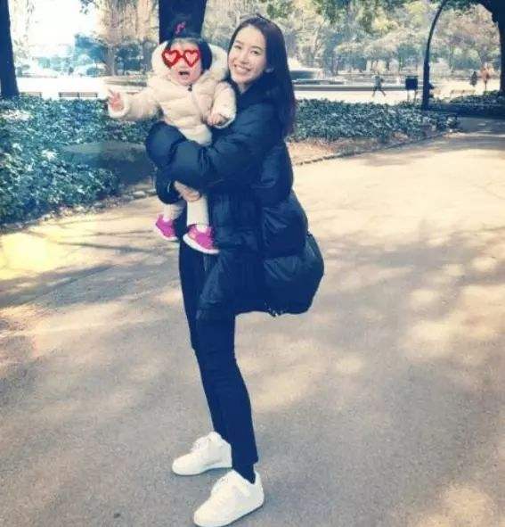 陈赫张子萱结婚照终于曝光,两人是怎么好上的陈赫喜欢张子萱哪里