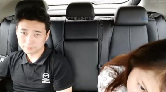 钱小佳下跪原因曝光,八一八斗鱼钱小佳的黑历史