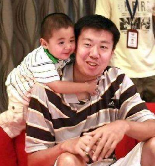 王治郅媳妇照片个人资料,王治郅儿子近况如何身高多少?