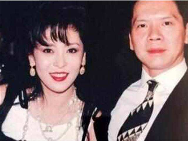 丁佩为什么嫁向华强离婚后现在过得好吗,丁佩和向太的关系好吗