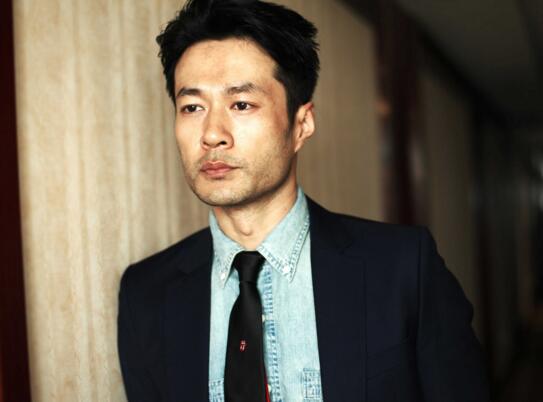 谭凯现实中妻子是谁一家子照片曝光,谭凯近况为什么不结婚是gay