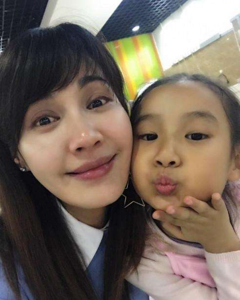 杨雪老公是谁资料背景揭秘,杨雪近况如何近照曝光惊艳众人