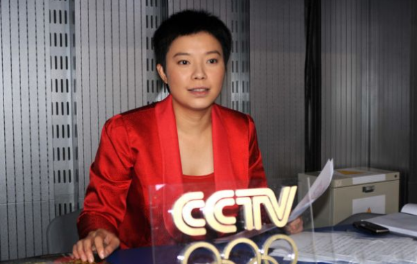网友怒喷杨影能不能滚出解说界?杨影回应解说太烂