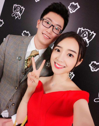 管泽元的家世如何富二代吗?余霜为管泽元抛弃前男友是真是假?