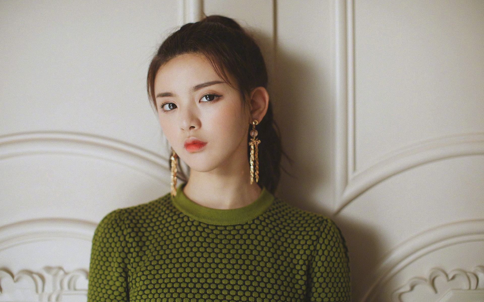 杨超越妈妈后悔了是真的吗?揭秘杨超越的母亲做了什么事愧对她?