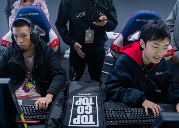 Knight为什么叫黄金左手?黄金左手Knight个人资料简历