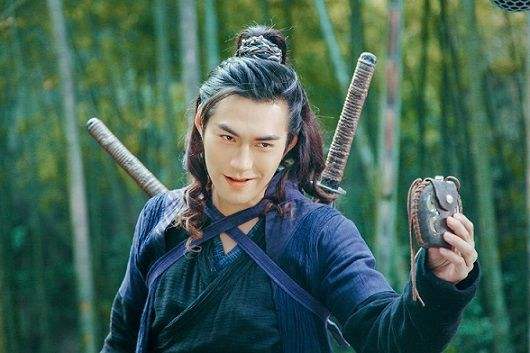 严宽为什么改名严屹宽?深扒严屹宽个人资料家庭背景父母职业