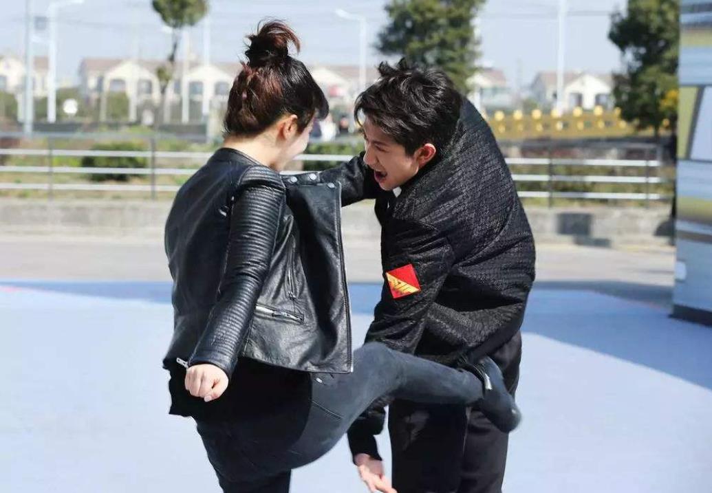 聊天技巧幽默追女孩子最实际最实用 99%女孩都离不开会聊天的男