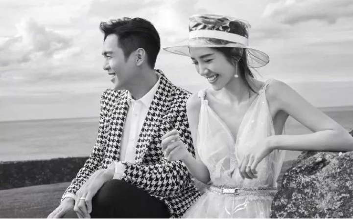 唐艺昕张若昀婚礼结婚图片曝光 现场高甜 这几组婚纱照你绝对没见