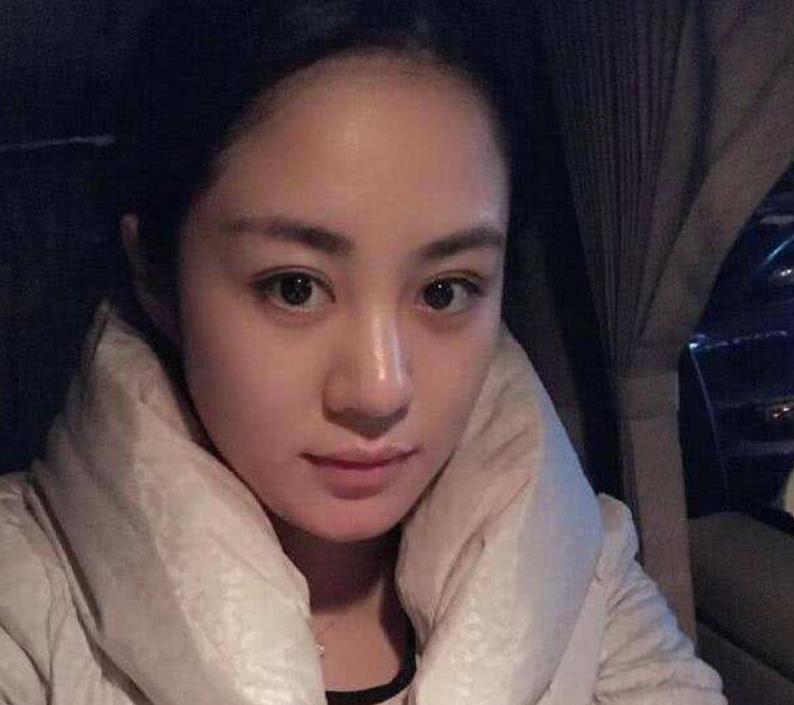 第一部王小蒙的扮演者叫什么?后来为什么换人了?二者对比如何?