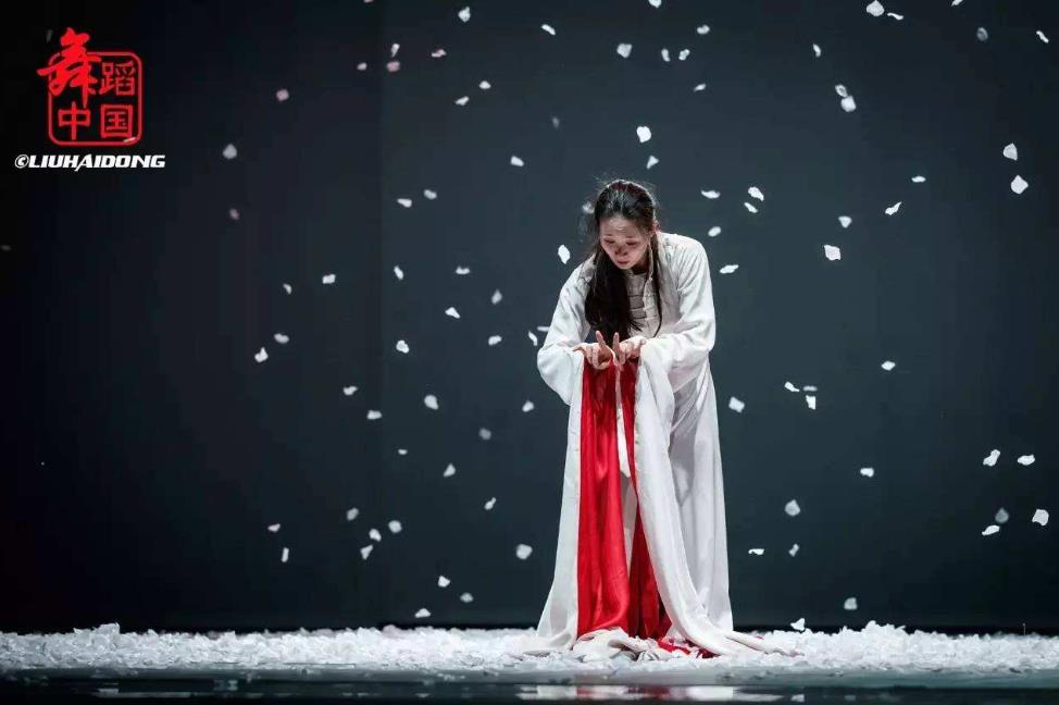 第一部王小蒙的扮演者叫什么?后来为什么换人了?二者对比如何?