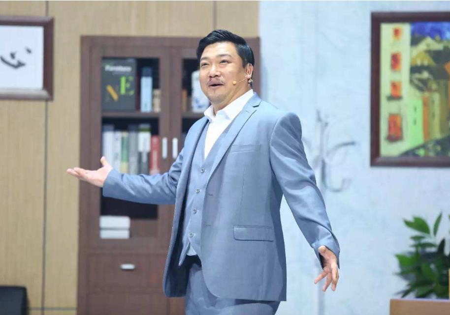 贾冰老婆照片首度曝光 个人简介资料起底 真正男才女貌