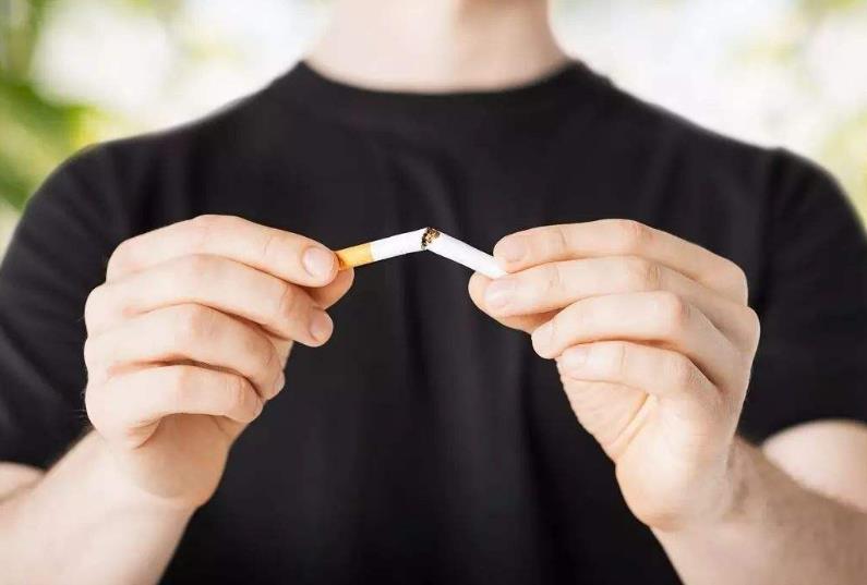能戒烟的男人有多可怕?这样的自控力和意志力难以想象