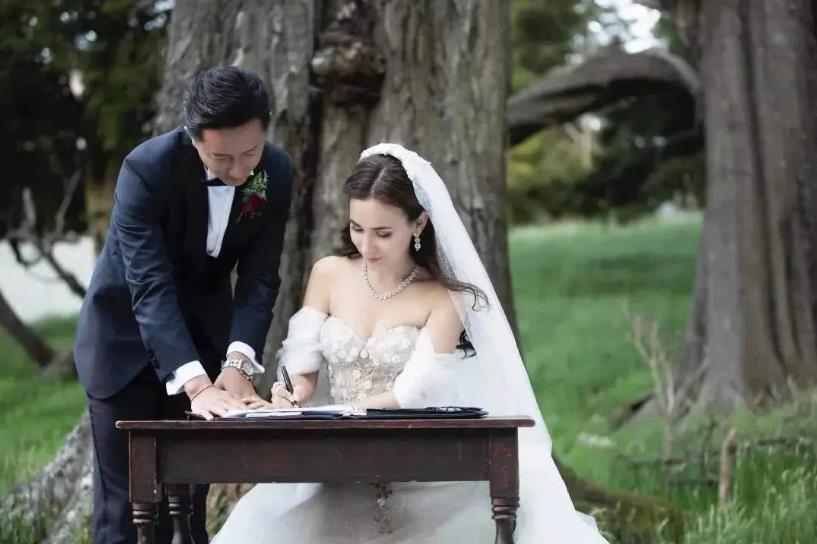 韩庚卢靖姗结婚了婚纱照首度曝光 盘点两位详细感情路