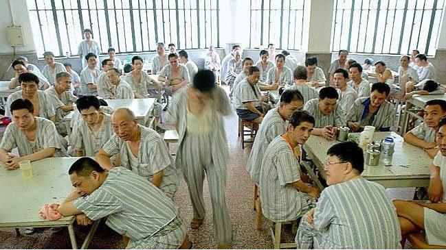 精神病人为啥只恨亲人呢?不可思议的原因让人太诧异
