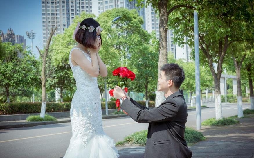 挽留女朋友感动的话20句 女人永远无法抗拒感动的魔力
